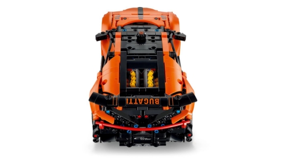 Imagine LEGO TECHNIC HIPERMASINA BUGATTI CHIRON PUR SPORT 42222