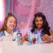 Imagine UNICORN ACADEMY SET AVENTURA CU PIETRE PRETIOASE A LUI GLACIER