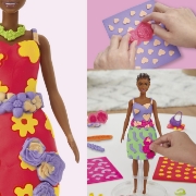 Imagine PLAY DOH BARBIE SET PLASTELINA CREATII VESTIMENTARE FLORALE