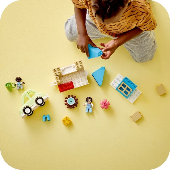 Imagine LEGO DUPLO CASA PE ROTI A FAMILIEI 10986
