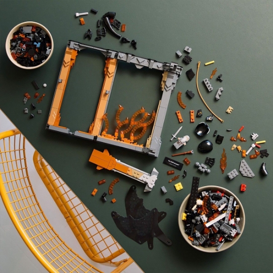 Imagine LEGO ICONS STAPANUL INELELOR DIORAMA PENTRU BIBLIOTECA CU UN BARLOG 10367