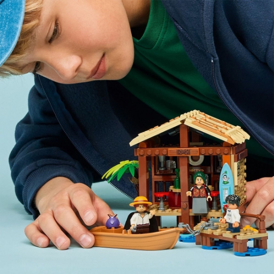 Imagine LEGO ONE PIECE COLIBA IN SATUL MORII 75636