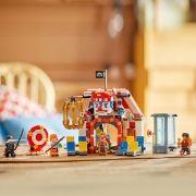 Imagine LEGO ONE PIECE CORTUL DE CIRC AL CLOVNULUI BUGGY 75637