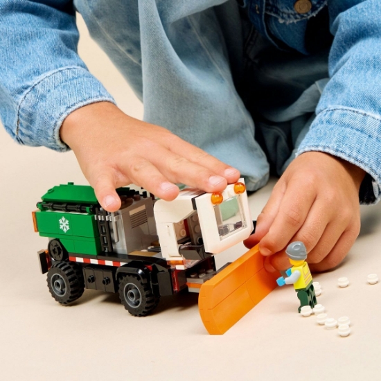 Imagine LEGO CITY VEHICUL CU PLUG DE ZAPADA 60490