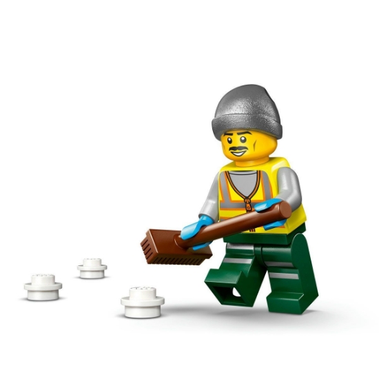 Imagine LEGO CITY VEHICUL CU PLUG DE ZAPADA 60490