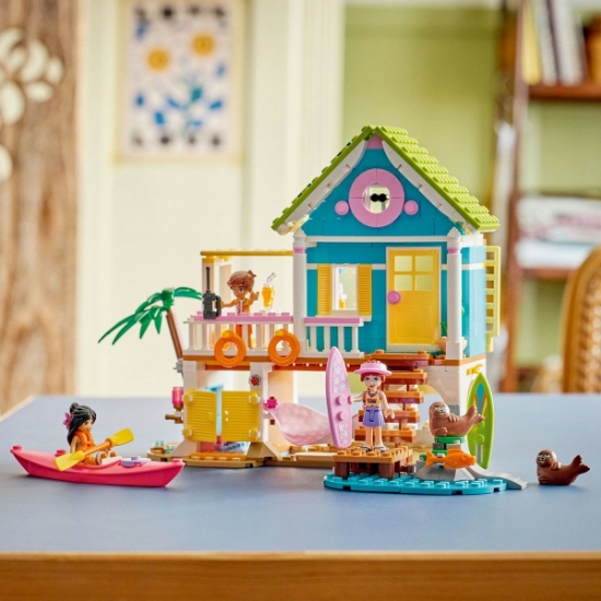 Imagine LEGO FRIENDS CASA PE PLAJA CU FOCI 42699