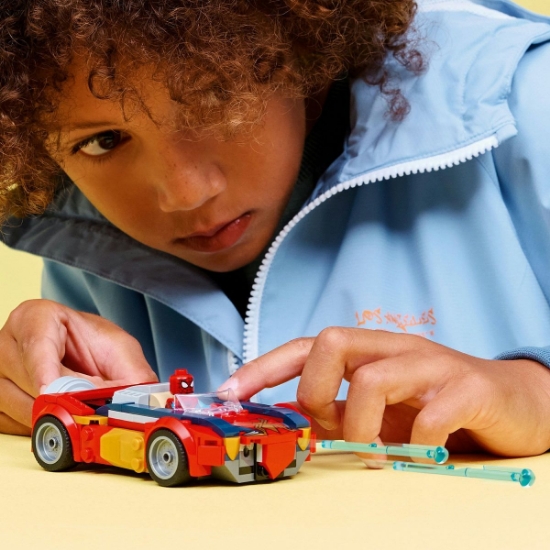 Imagine LEGO MARVEL OMUL PAIANJEN IN MASINA VS WOLVERINE VENOMIZAT 76336