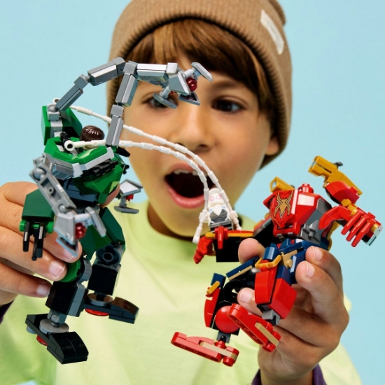 Imagine LEGO MARVEL BATALIA ROBOTILOR OMUL PAIANJEN VS DOC OCK 76338