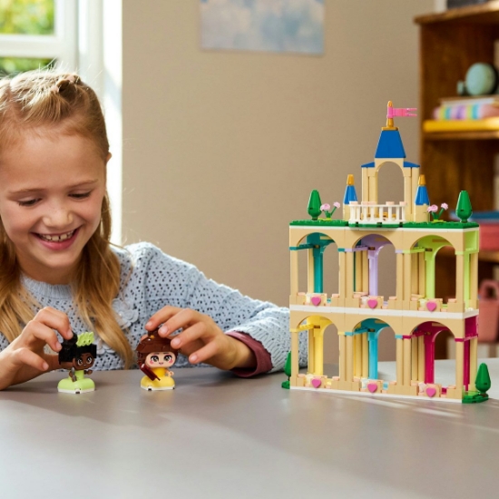 Imagine LEGO DISNEY PRINCESS MINIPRINTESELE BELLE SI TIANA LA CASTEL 43291