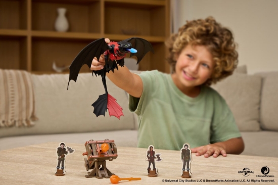 Imagine CUM SA ITI DRESEZI DRAGONUL INCERCAREA FLACARII SET DE JOACA BATALII ARZATOARE TUNUL APRINS DRAGONUL TOOTHLESS