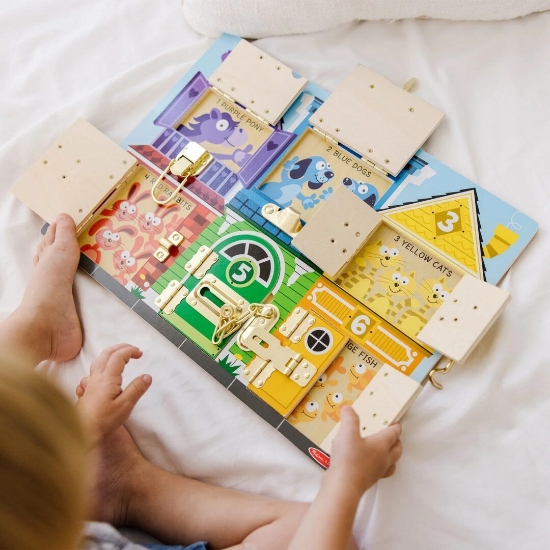 Imagine MELISSA AND DOUG SET DE INVATARE PLACA CU ZAVOARE DIN LEMN