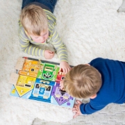 Imagine MELISSA AND DOUG SET DE INVATARE PLACA CU ZAVOARE DIN LEMN