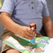 Imagine MELISSA AND DOUG STICKER WOW SET DE JOACA AUTOCOLANTE SI STAMPILA CATELUS