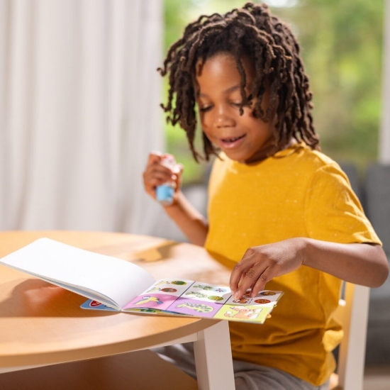 Imagine MELISSA AND DOUG STICKER WOW SET DE JOACA AUTOCOLANTE SI STAMPILA UNICORN