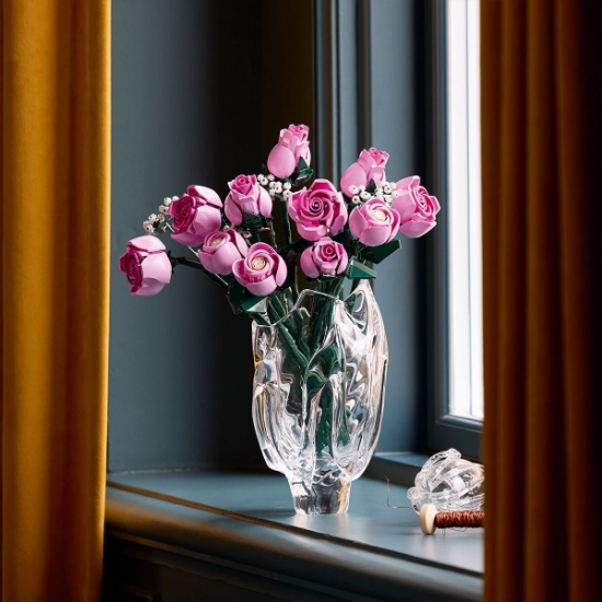 Imagine LEGO BOTANICALS BUCHET DE TRANDAFIRI ROZ 10374