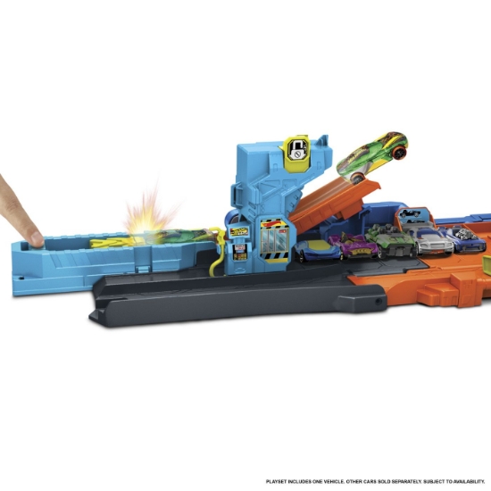 Imagine HOT WHEELS CITY TRANSFORMAREA GARAJULUI DE CASCADORII CU MASINUTA INCLUSA