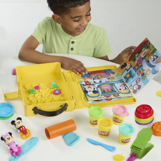 Imagine PLAY DOH DISNEY JR CLUBUL LUI MICKEY MOUSE SET MODELEAZA O POVESTE