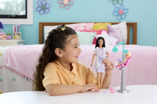 Imagine BARBIE SET DE JOACA PAPUSA BARBIE BRUNETA FACE CARIERA DENTIST