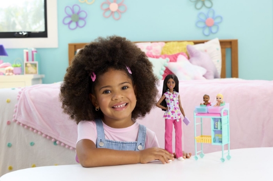 Imagine BARBIE SET DE JOACA PAPUSA BARBIE BRUNETA FACE CARIERA MEDIC PEDIATRU
