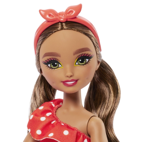 Imagine BARBIE DREAM BESTIES PAPUSA BARBIE TERESA LA PLAJA CU ACCESORII