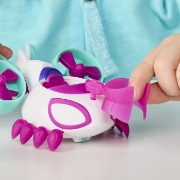 Imagine SPIDEY SI PRIETENII LUI UIMITORI MARVEL SET FIGURINA GHOST SPIDER SI VEHICUL COPTER 7.6CM