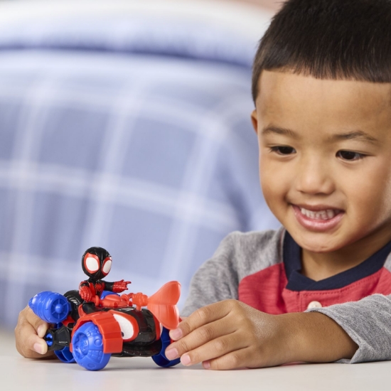 Imagine SPIDEY SI PRIETENII LUI UIMITORI MARVEL SET FIGURINA MILES SPIN MORALES SI VEHICUL TECHNO RACER 7.6CM