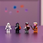Imagine LEGO FORTNITE RESTAURANTUL DURRR BURGER 77076