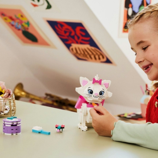 Imagine LEGO DISNEY THE ARISTOCATS ADORABILA MARIE DIN PISICILE ARISTOCRATE 43286