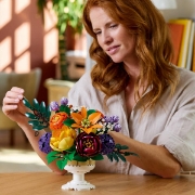 Imagine LEGO BOTANICALS  ARANJAMENT FLORAL 10345