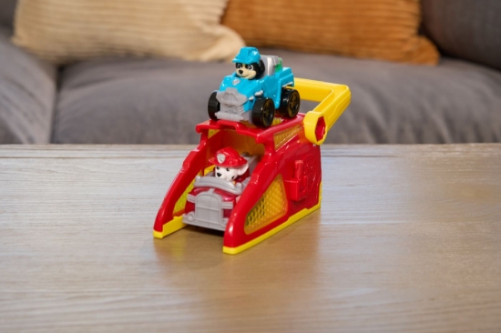 Imagine PATRULA CATELUSILOR SET FIGURINA MARSHALL  SI VEHICUL CU LANSATOR