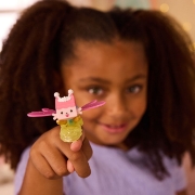 Imagine GABBYS DOLLHOUSE FAIRYLANDIA INEL DE ZANA CU FIGURINA PISICUTA BABY BOX