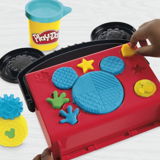Imagine PLAY DOH DISNEY JR CLUBUL LUI MICKEY MOUSE SET LA GARAJ