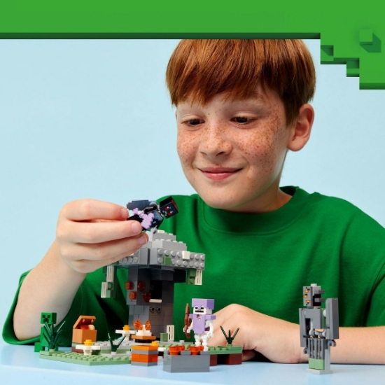 Imagine LEGO MINECRAFT GRADINA PALIDA 21586