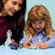 Imagine LEGO MARVEL SPIDEY PE MOTOCICLETA VS RHINO 11206