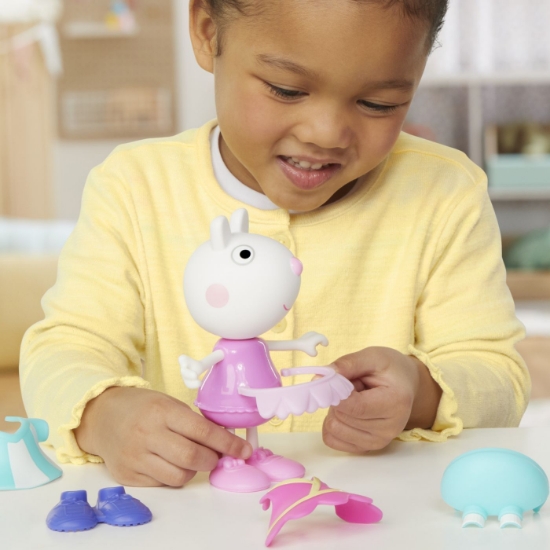 Imagine  PEPPA PIG SET FIGURINA SI ACCESORII VESTIMENTARE 15CM