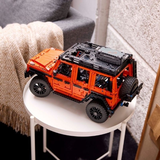 Imagine Lego Technic Mercedes Benz G 500 Professional Line 42177