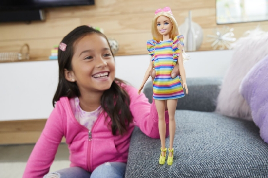 Imagine PAPUSA BARBIE FASHIONISTA BLONDA CU APARAT DENTAR