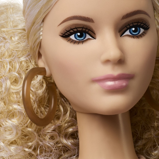Imagine BARBIE SIGNATURE PAPUSA BARBIE BASIC MODEL 07 BLONDA