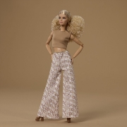 Imagine BARBIE SIGNATURE PAPUSA BARBIE BASIC MODEL 07 BLONDA