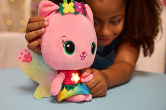 Imagine GABBYS DOLLHOUSE FAIRYLANDIA ZANA PISICUTA DE PLUS INTERACTIVA 