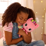 Imagine GABBYS DOLLHOUSE FAIRYLANDIA ZANA PISICUTA DE PLUS INTERACTIVA 