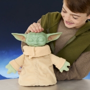Imagine STAR WARS MADALORIAN SI GROGU FIGURINA INTERACTIVA ACTION BUDDY GROGU CU SUNETE 25CM