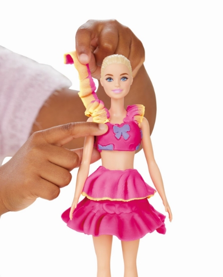 Imagine PLAY DOH BARBIE SET PLASTELINA PREZENTARE DE MODA A DESIGNERILOR