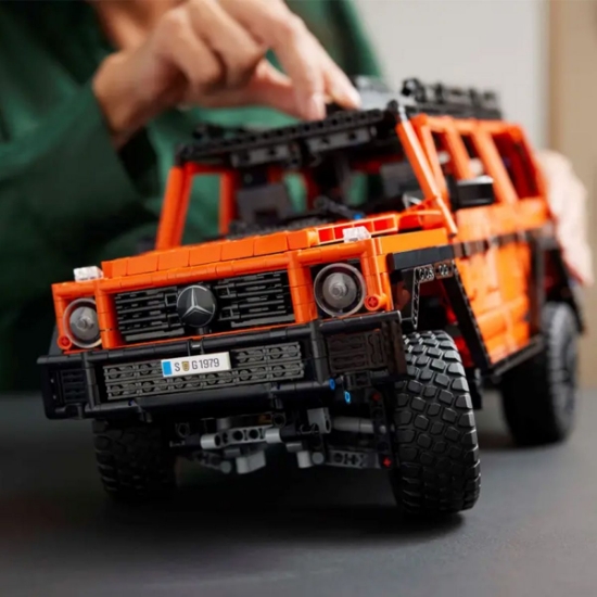 Imagine Lego Technic Mercedes Benz G 500 Professional Line 42177