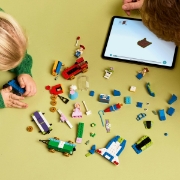 Imagine LEGO DISNEY TREN ANIVERSAR SI MASINA RC DIN TOY STORY 43264