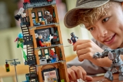 Imagine LEGO MARVEL OMUL PAIANJEN VS MYSTERIO DAILY BUGLE 76342