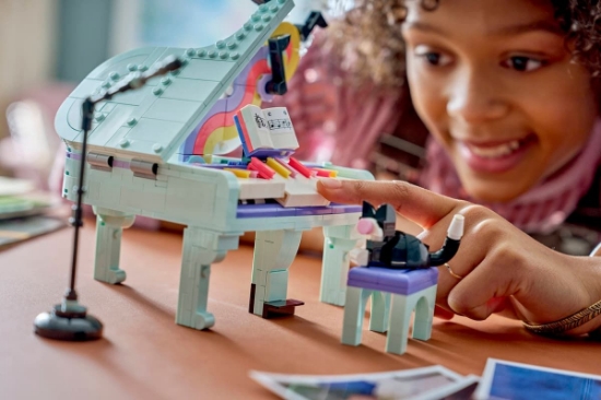 Imagine LEGO CREATOR PIAN DECORATIV CU O PISICA 31392