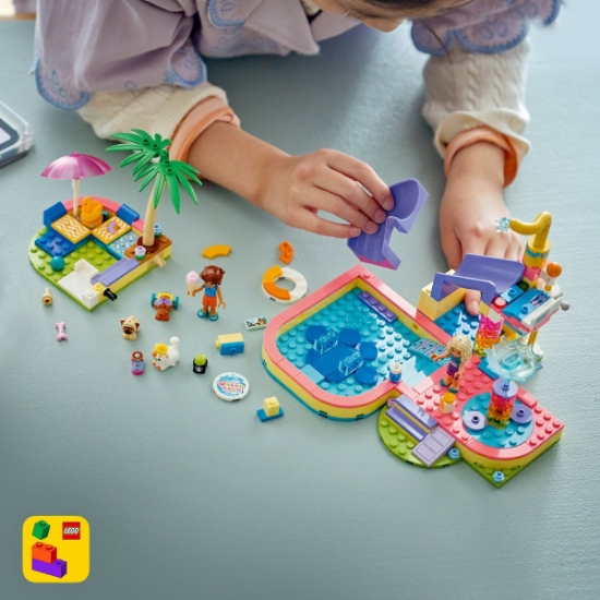 Imagine LEGO FRIENDS O ZI DISTRACTIVA IN PARCUL ACVATIC 42676