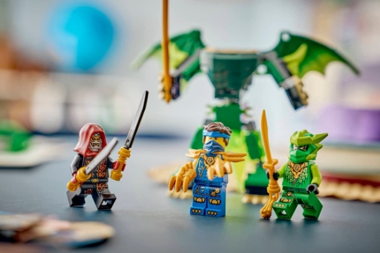 Imagine LEGO NINJAGO PACHET DE LUPTA CU ROBOTUL DRAGON AL LUI LLOYD 71862