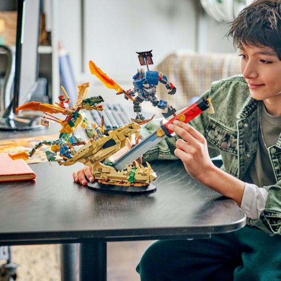Imagine LEGO NINJAGO BATALIA DE LA SABIA DRAGONULUI 71871